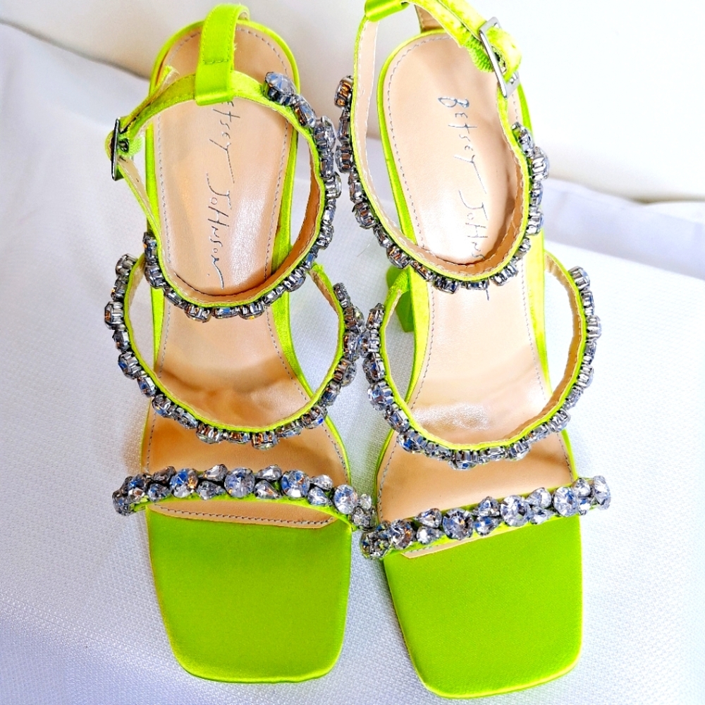 NWOTB Betsey Johnson brand" The Bling in Apple Green". Blue bottoms size 7 1/2.